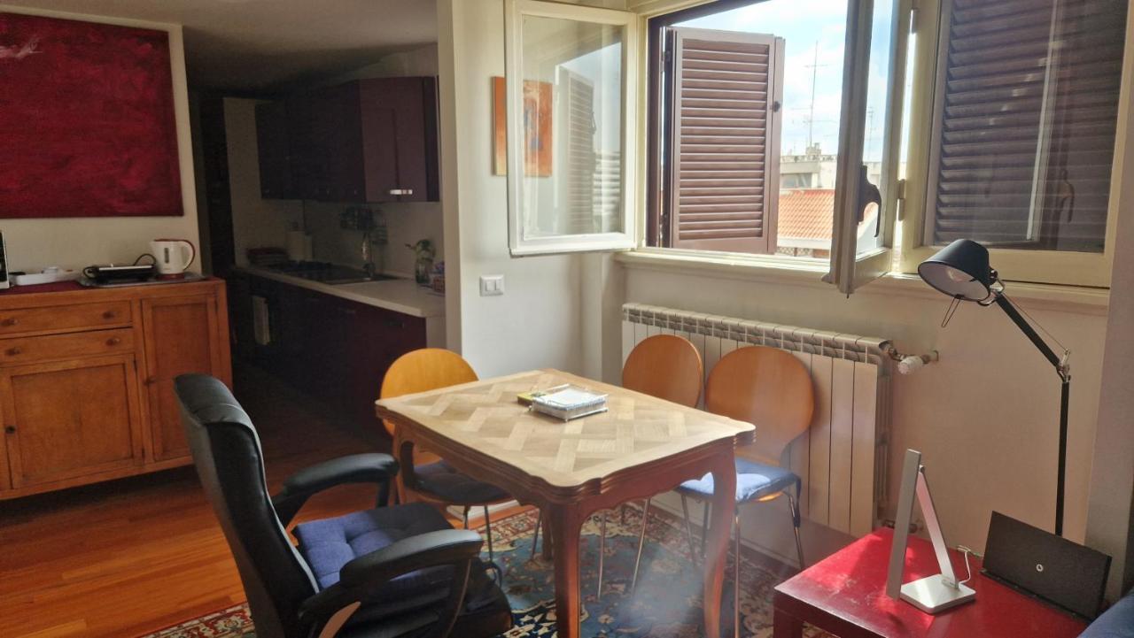 Casa Di Libri - Delizioso Appartamento A 10 Min Da Trastevere Рим Екстер'єр фото