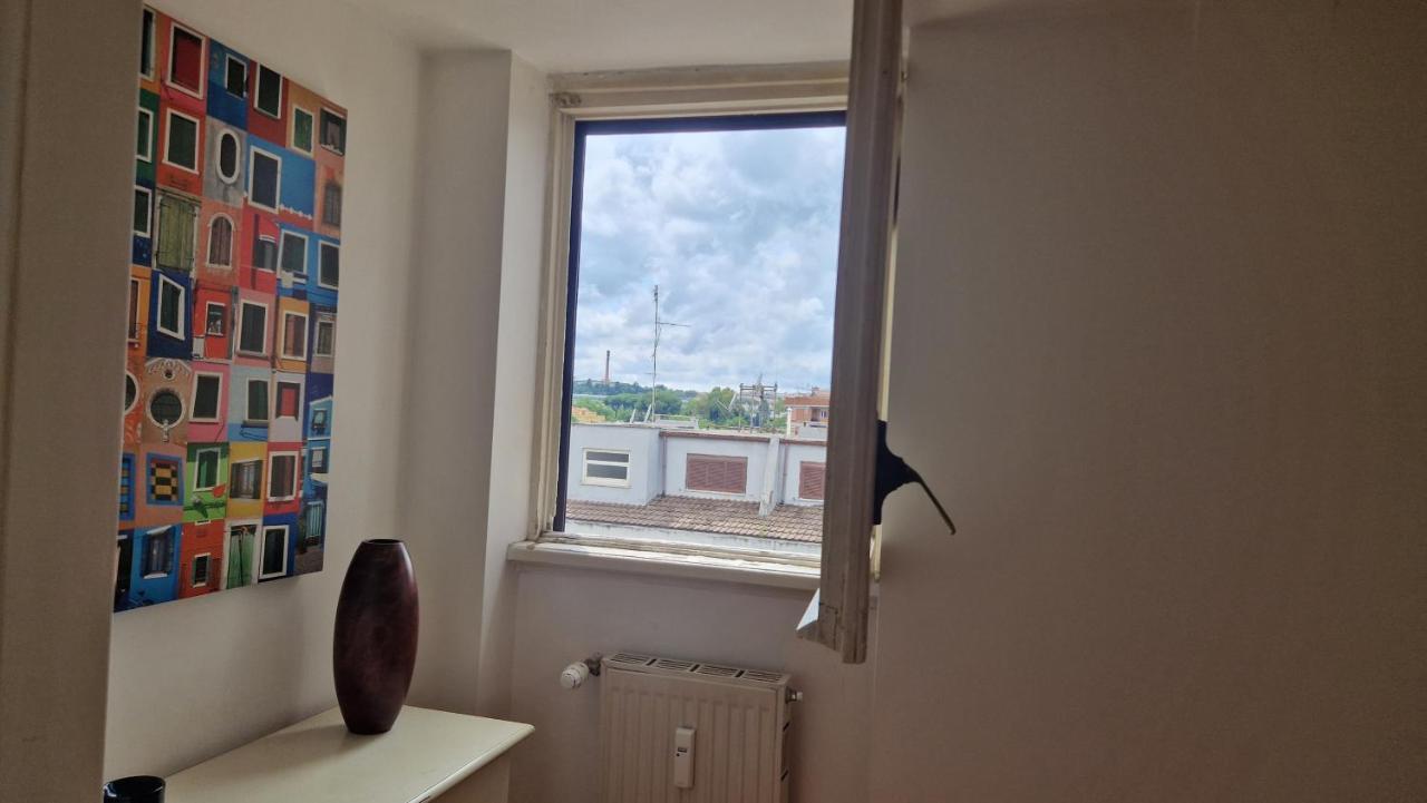 Casa Di Libri - Delizioso Appartamento A 10 Min Da Trastevere Рим Екстер'єр фото