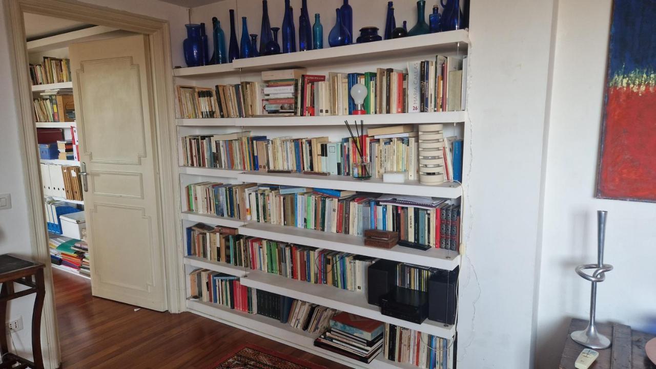 Casa Di Libri - Delizioso Appartamento A 10 Min Da Trastevere Рим Екстер'єр фото